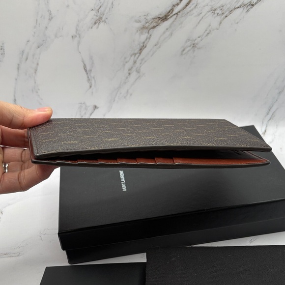 Saint Laurent Brown Monogram Wallet - Picture 6 of 6